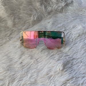 COPY - **NWOT** Women Metal Square Sunglasses